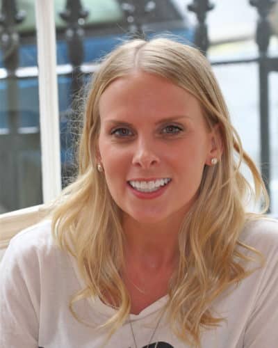 Discoloured Teeth? - Upper & Lower Porcelain Veneers